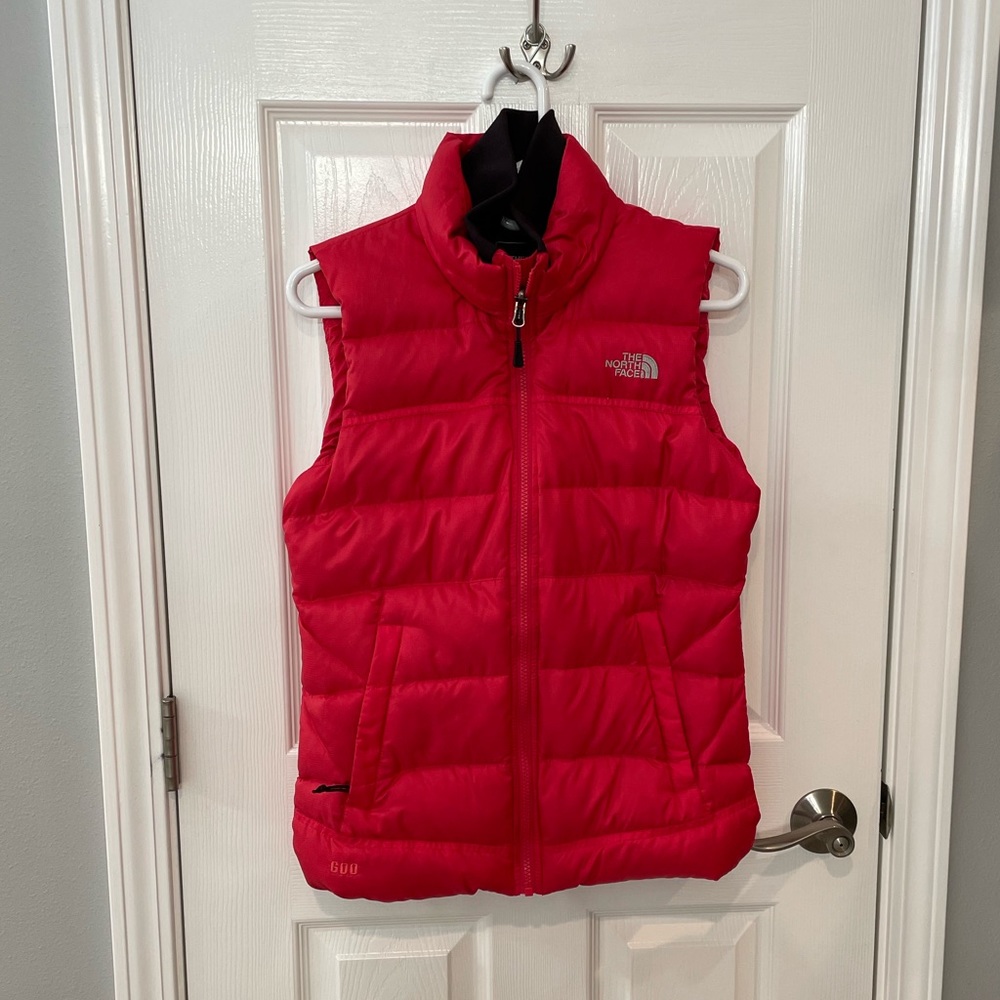 Women’s North Face Puffy Vest size small